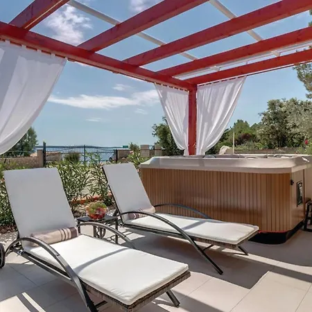 House Gabriella By Guide *